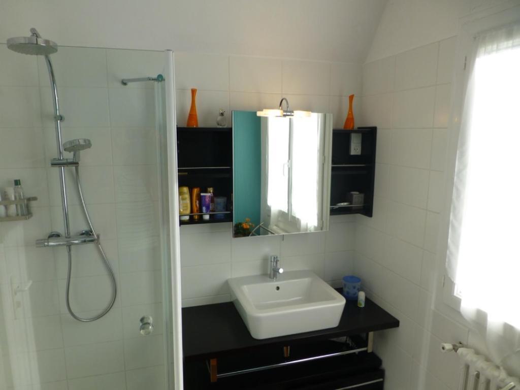 Maison Proche Plage Terrain De Tennis เลอปูลีแกน ภายนอก รูปภาพ